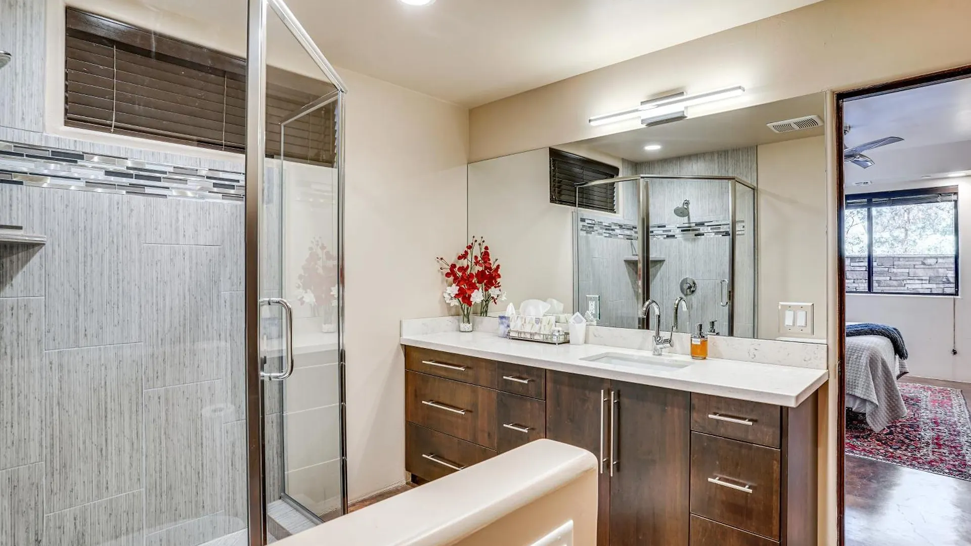 Couples Retreat With Patio Walk To Trails! Appartamento *