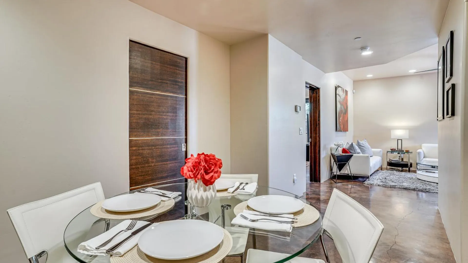 Couples Retreat With Patio Walk To Trails! Appartamento