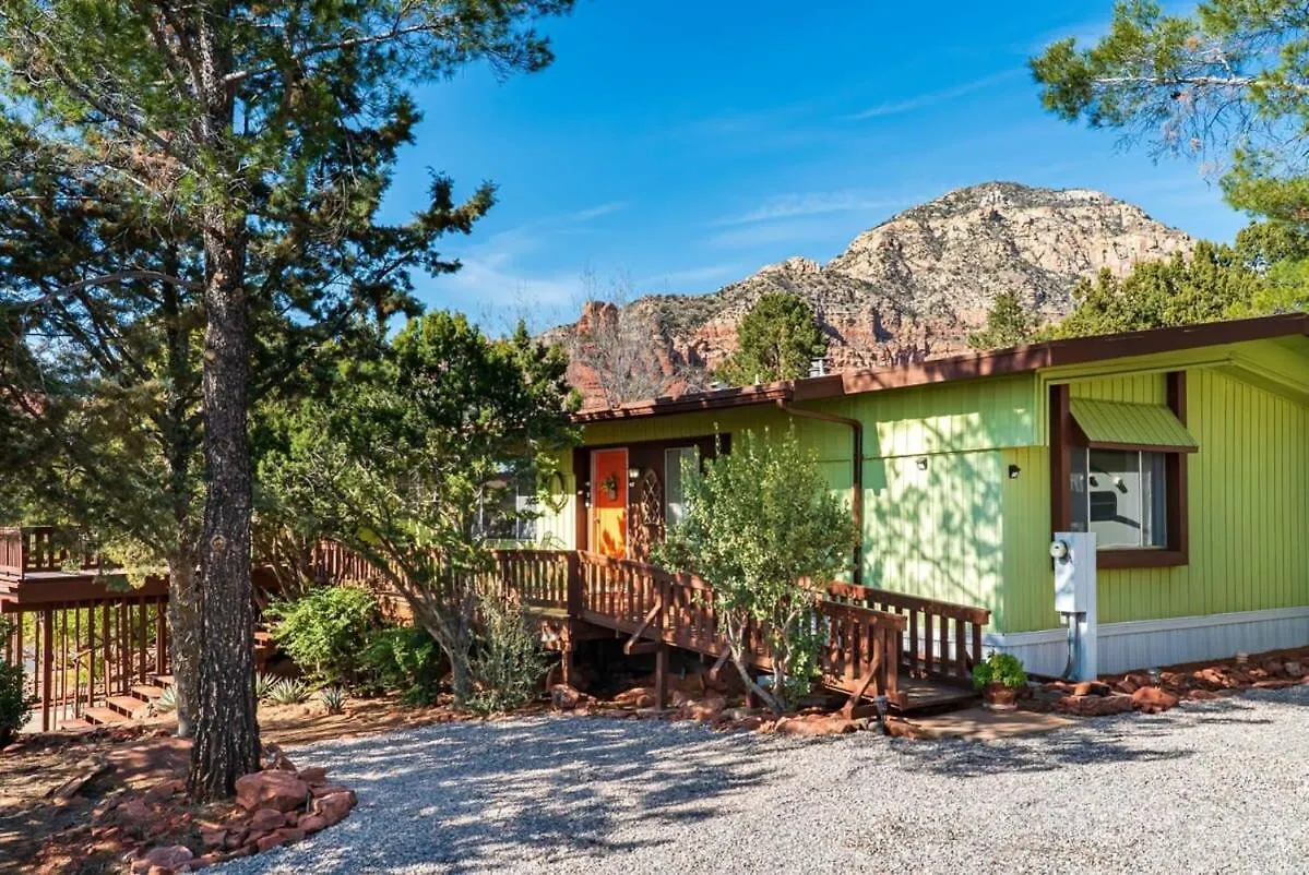 Gorgeous West With Red Rock Views