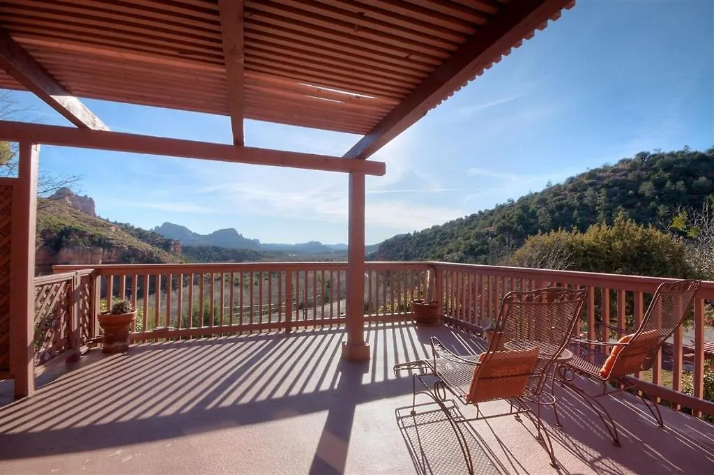 Bed & Breakfast Views 3*