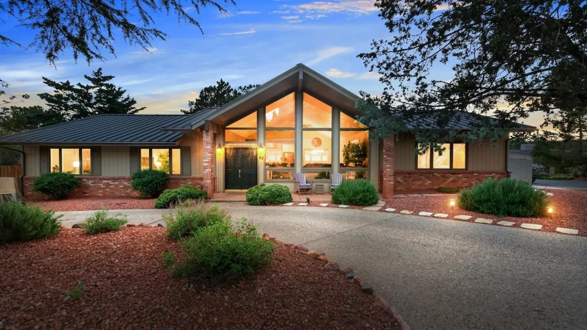 Chapel Cross W/ Pool, & Views!!!