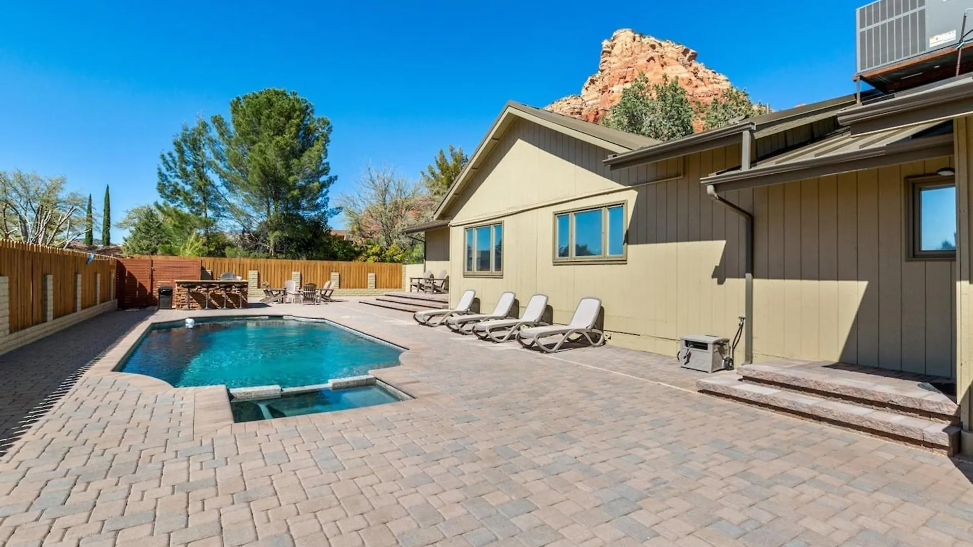 Chapel Cross W/ Pool, & Views!!! *