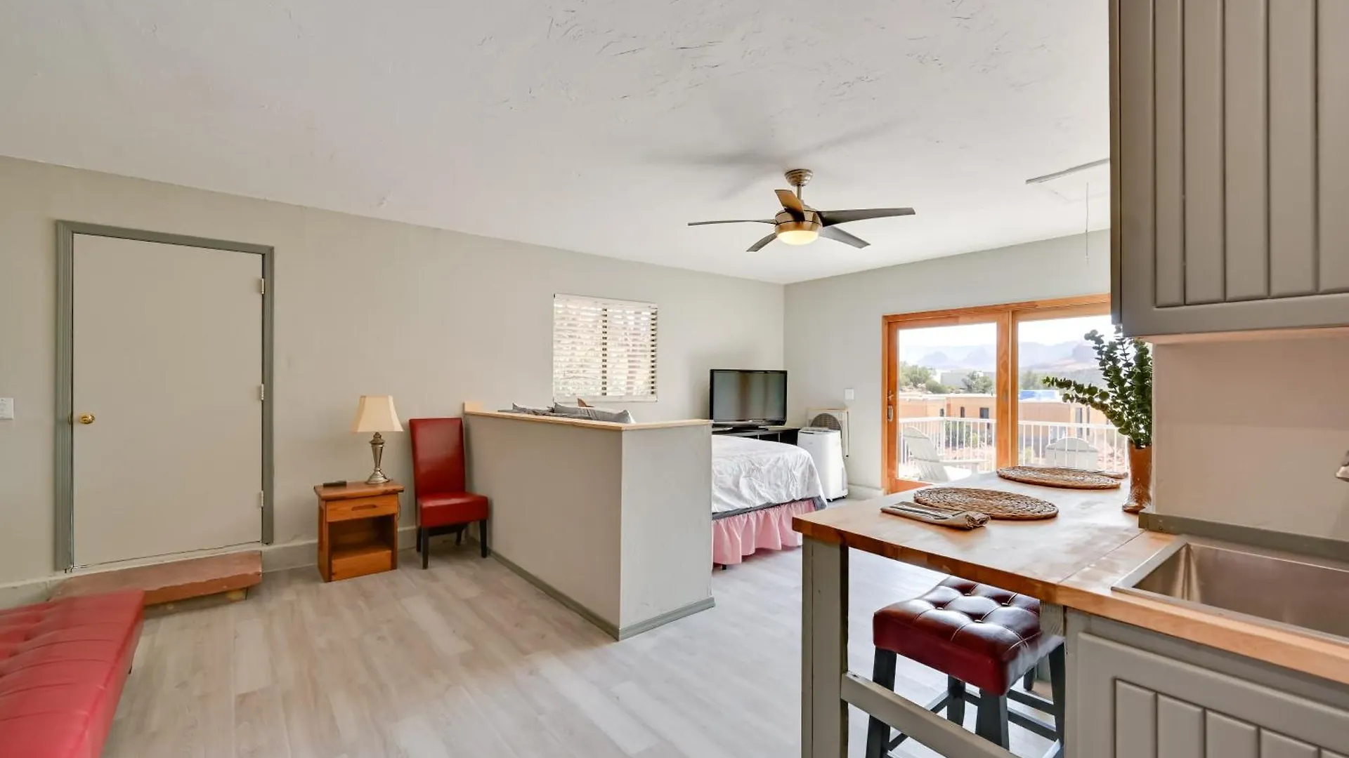 Apartmán Sunny Less Than 1 Mi To Red Rock State Park! *