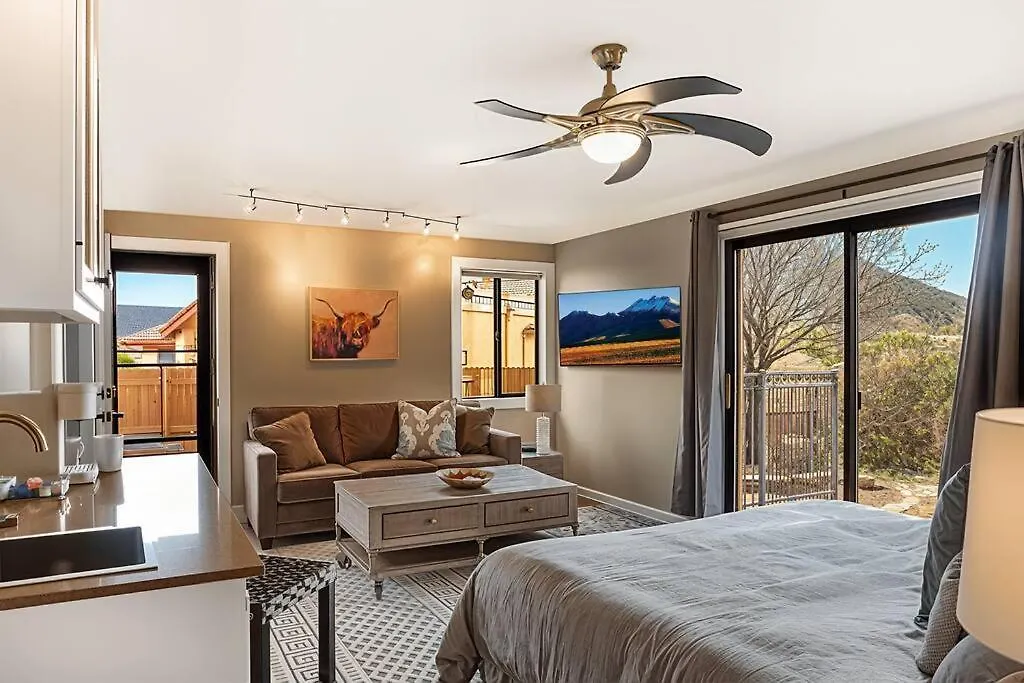 Oak Creek Oasis With Pool, Spa, Golf Villa Sedona