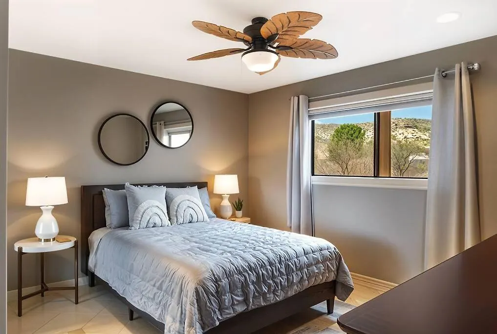 Oak Creek Oasis With Pool, Spa, Golf Villa