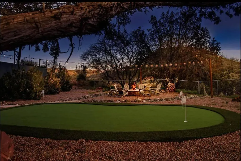Oak Creek Oasis With Pool, Spa, Golf Villa
