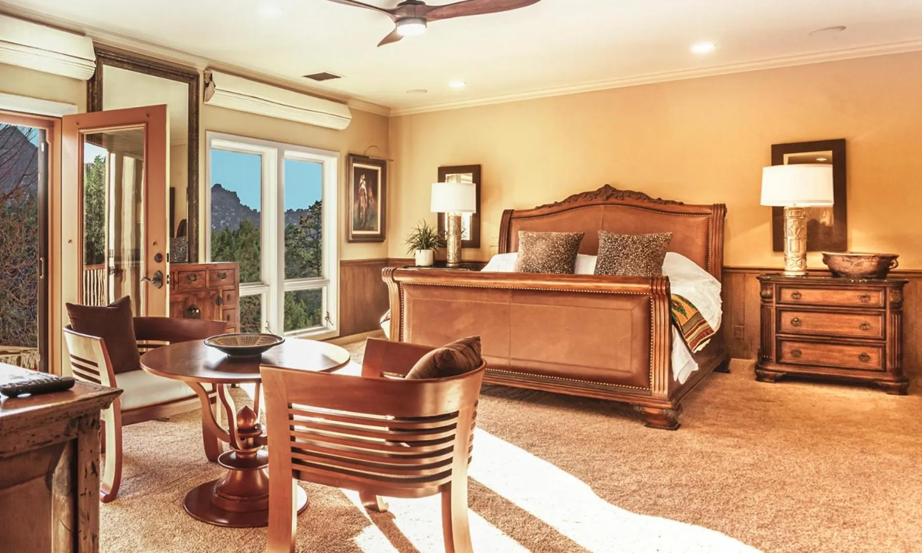 Grand Estate With Pool, Tennis, Pickleball Court, 24 Guests *