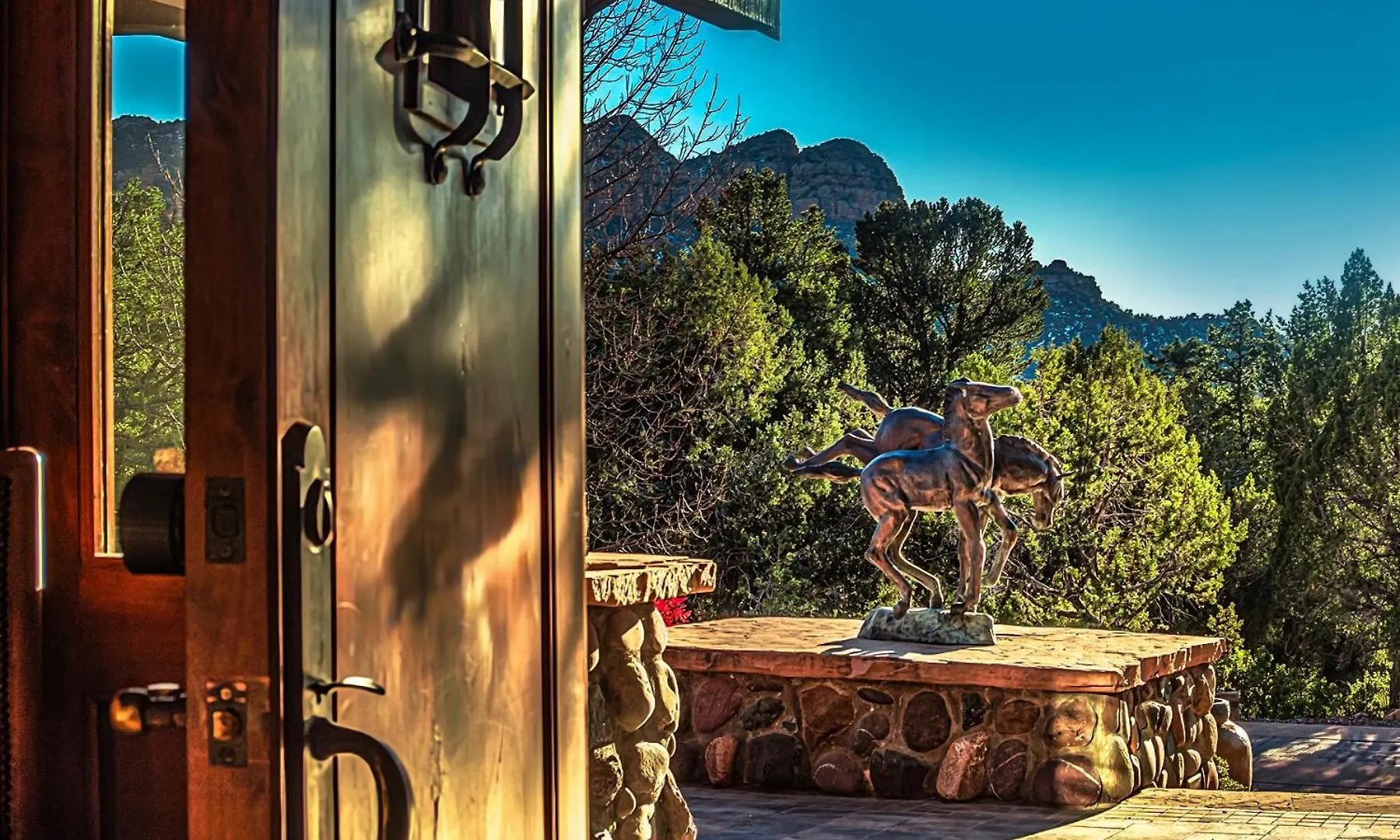 Grand Estate With Pool, Tennis, Pickleball Court, 24 Guests Sedona
