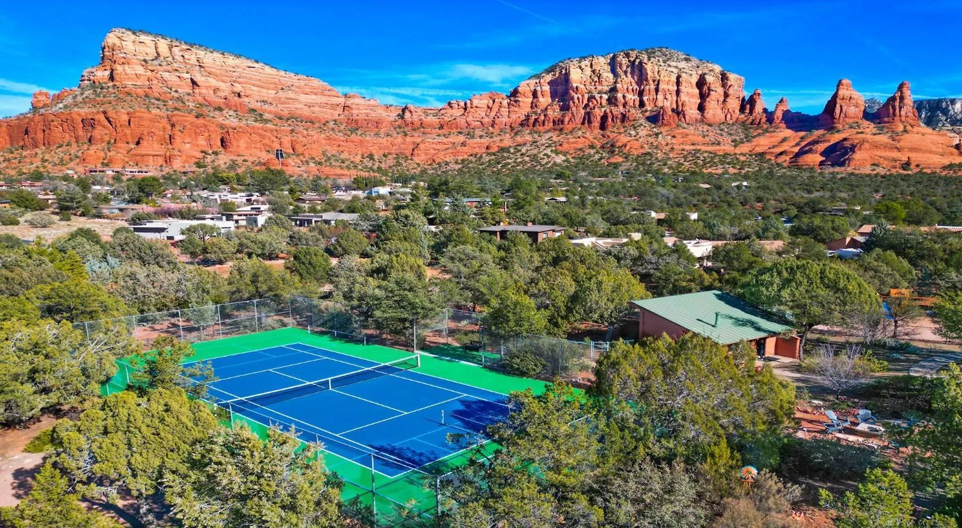 Grand Estate With Pool, Tennis, Pickleball Court, 24 Guests Casa de Férias
