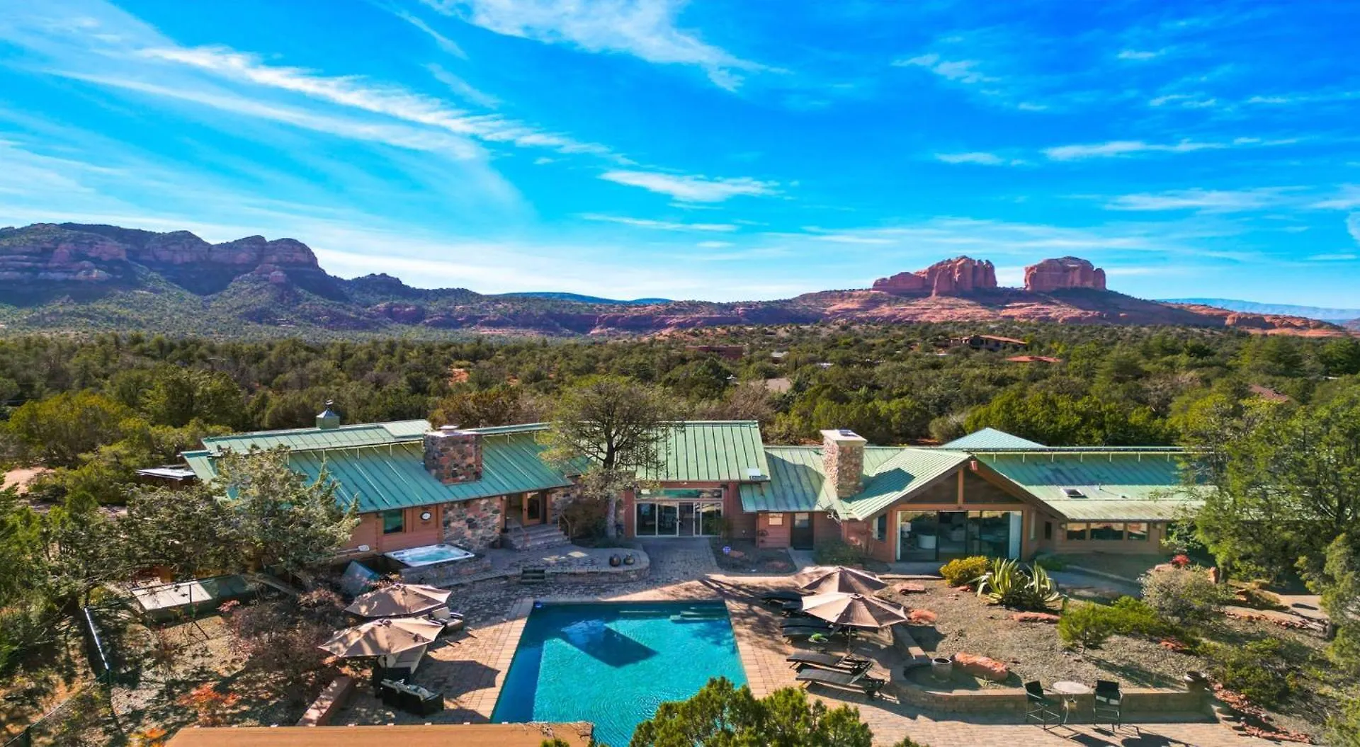 Grand Estate With Pool, Tennis, Pickleball Court, 24 Guests Casa de Férias *