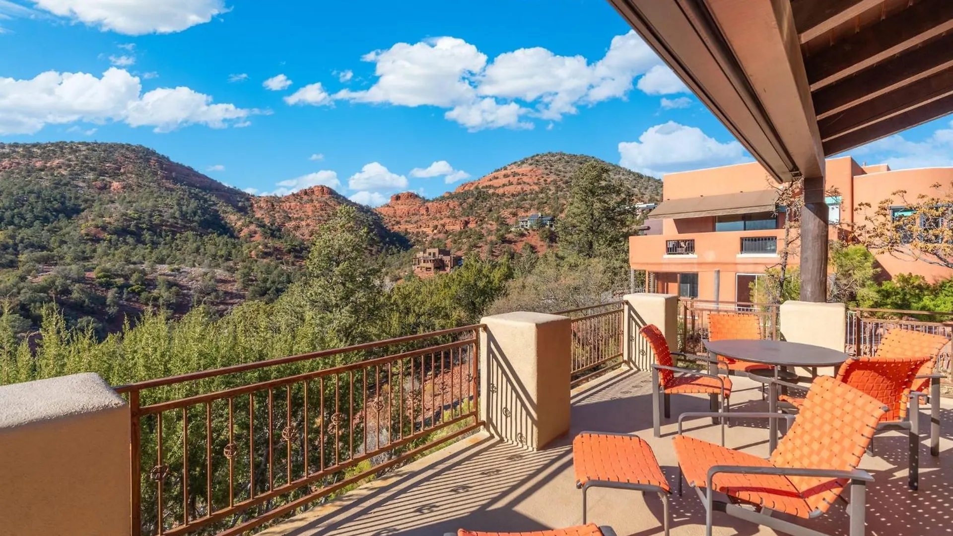 Hot Tub Game Stargazing And Mountain Views At Happy Javelina Sedona