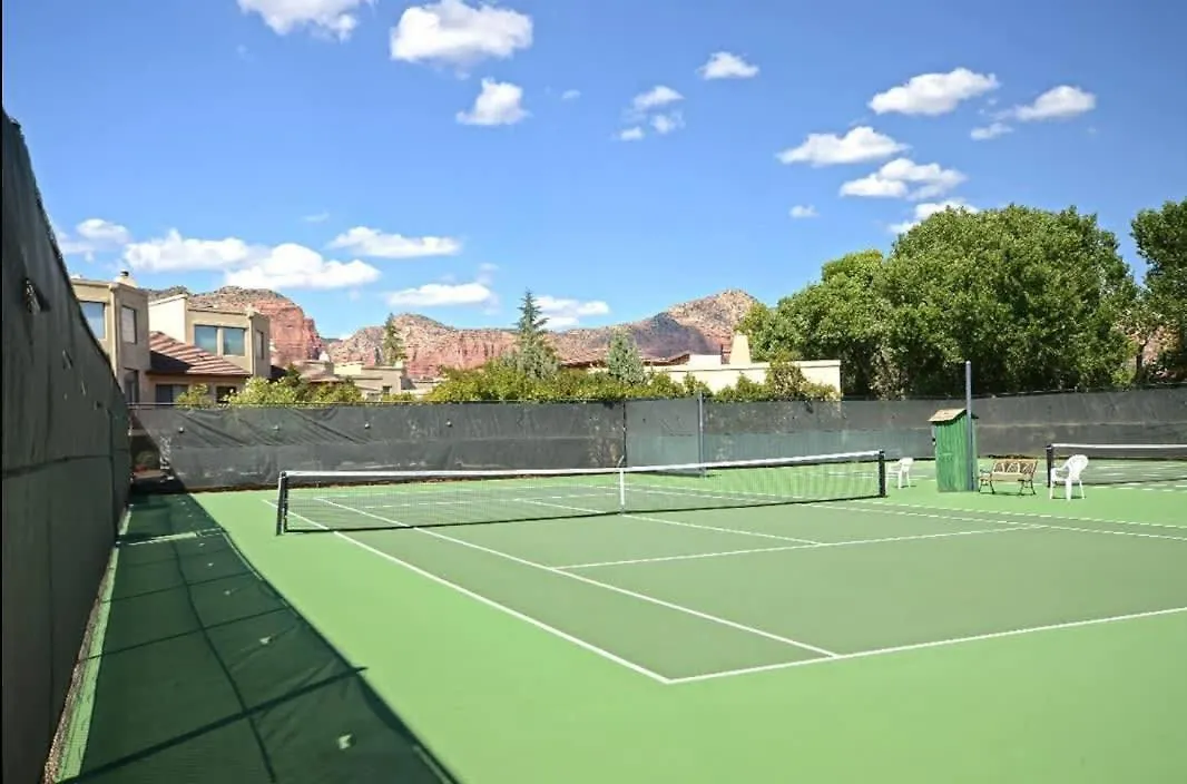 Family Friendly Townhome In Golf Community