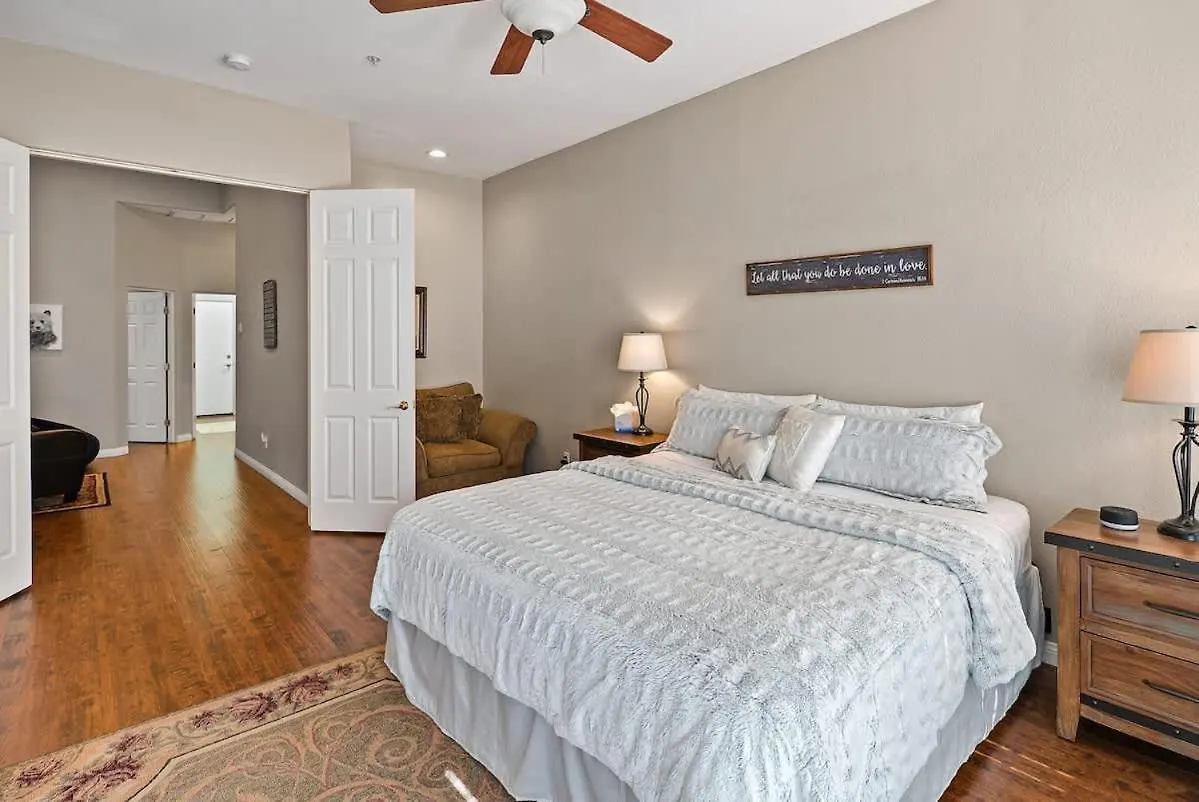 別荘 Family Friendly Townhome In Golf Community