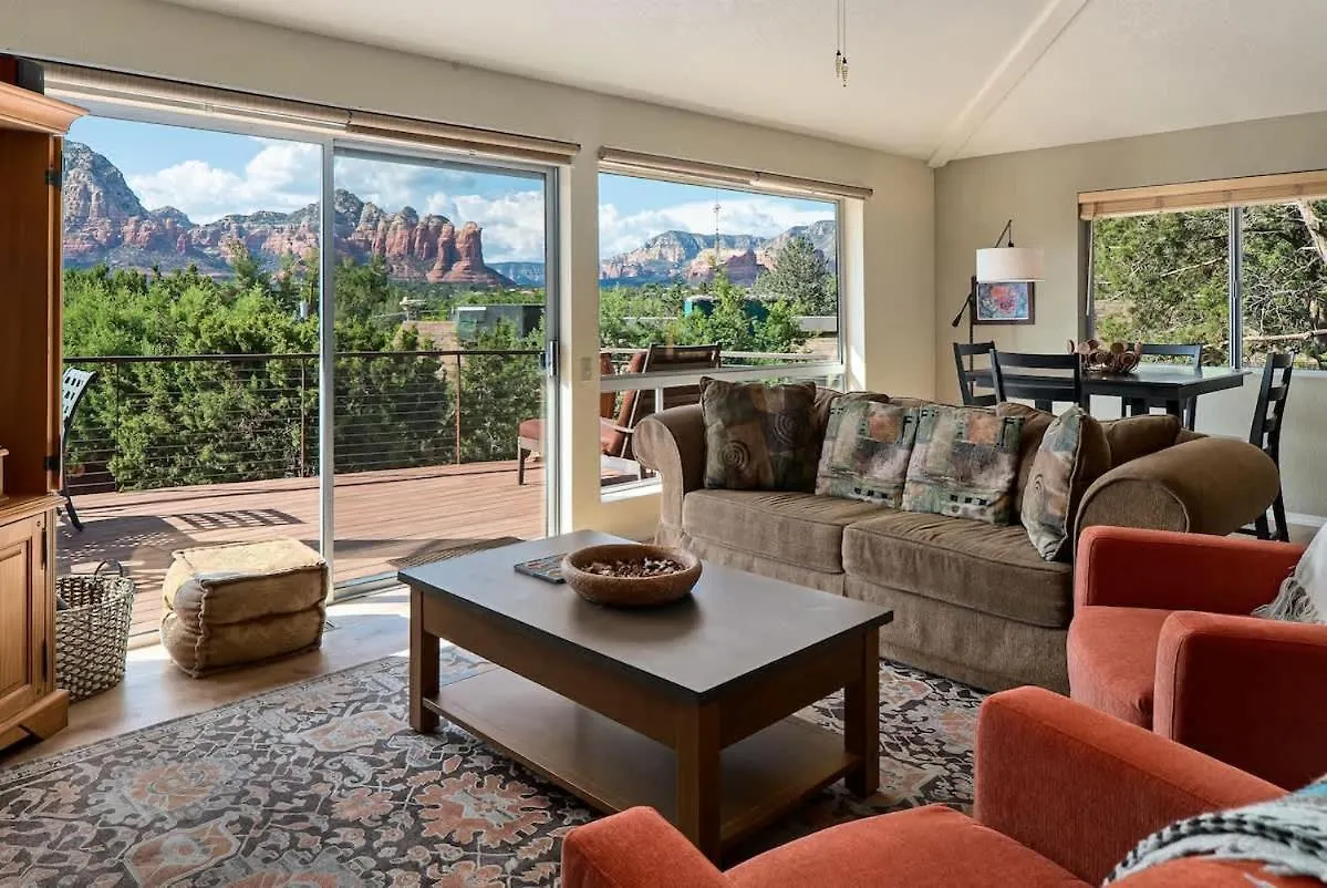 Amazing Views In The Heart Of West For Family