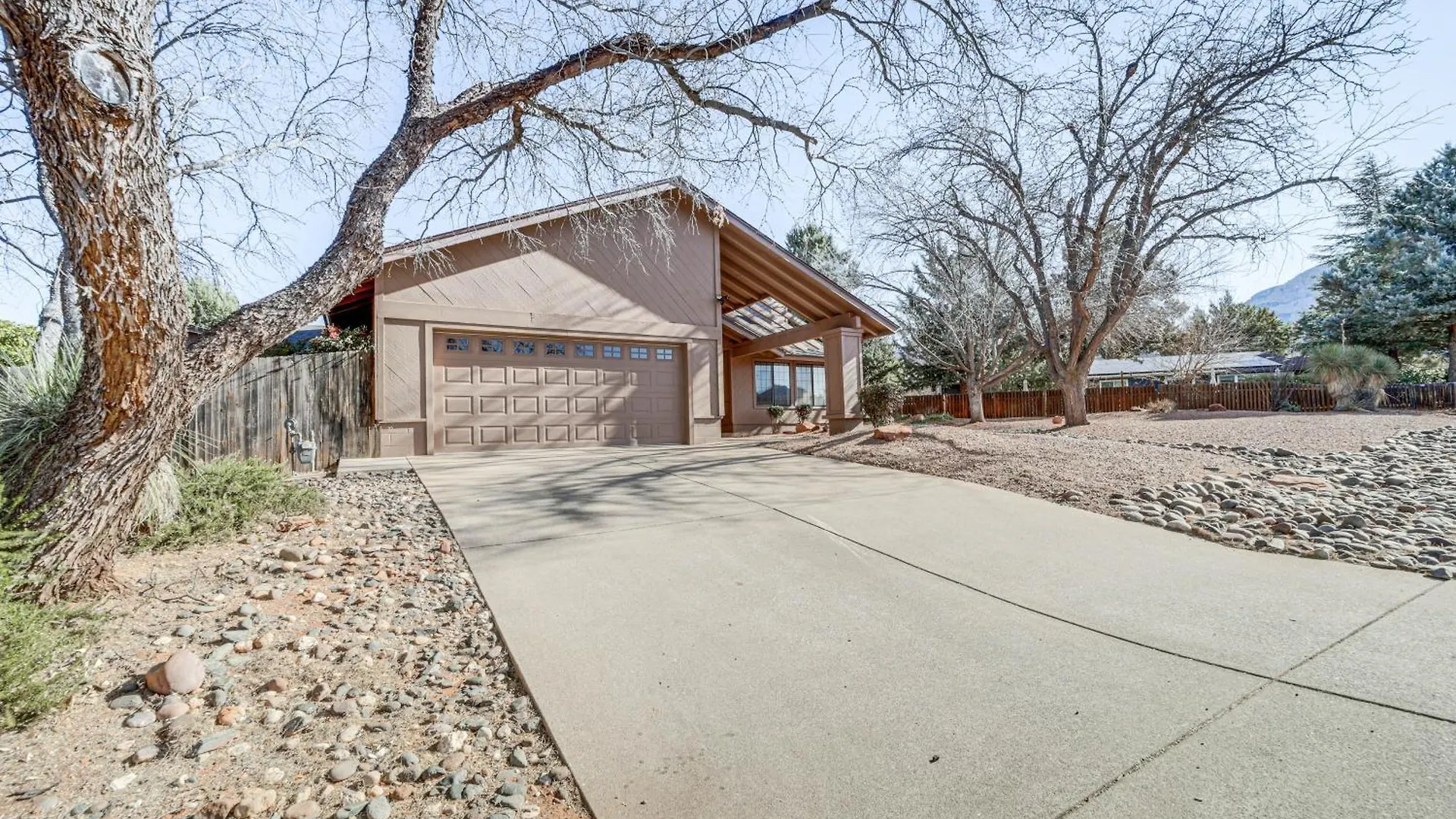 4 Mi To Uptown Desert With Mtn Views! *