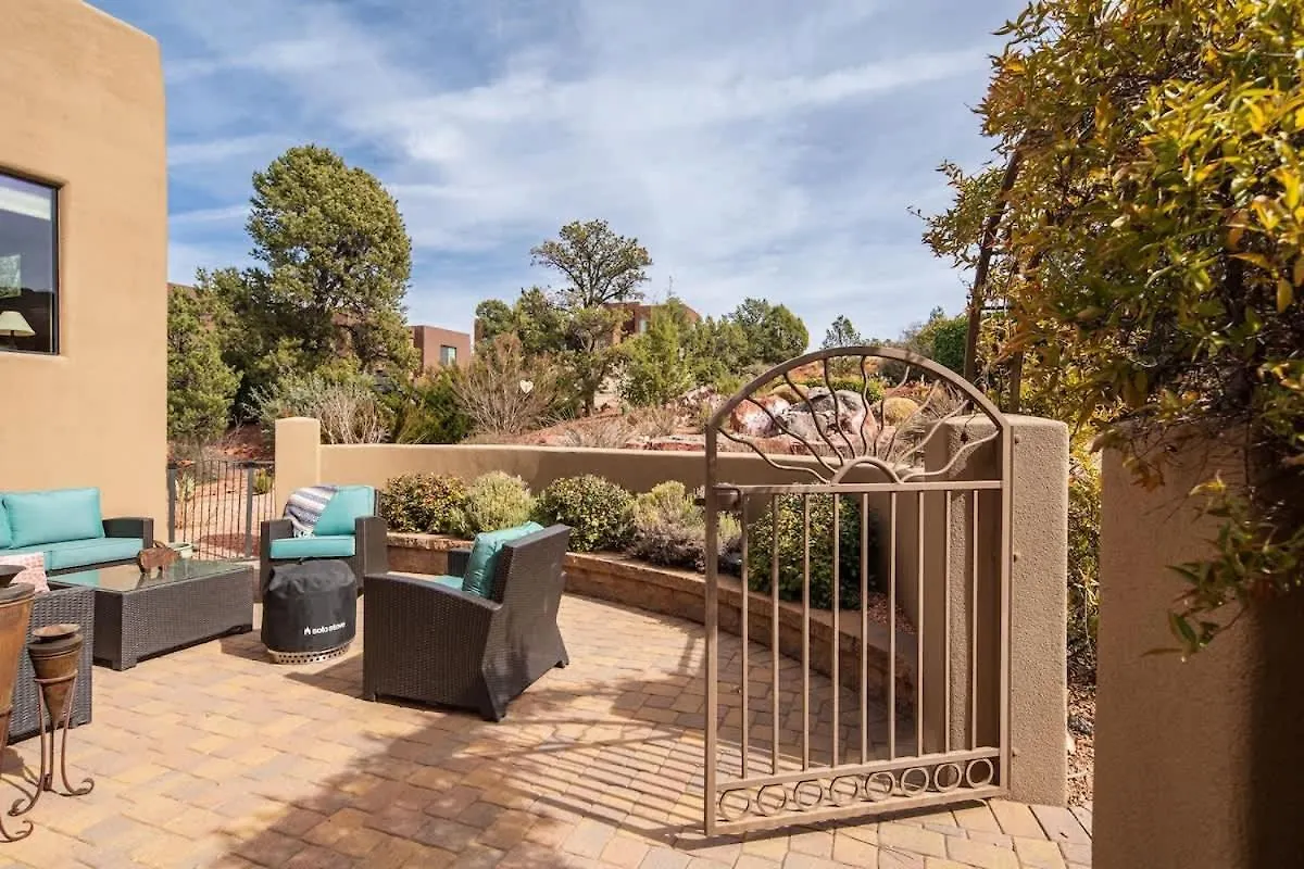 Bella Vista Retreat