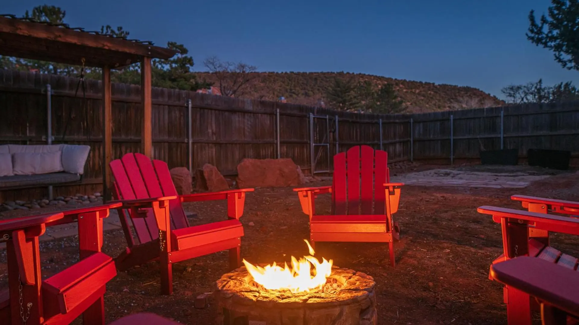 Lux Retreat - Hot Tub & Game 度假居 *