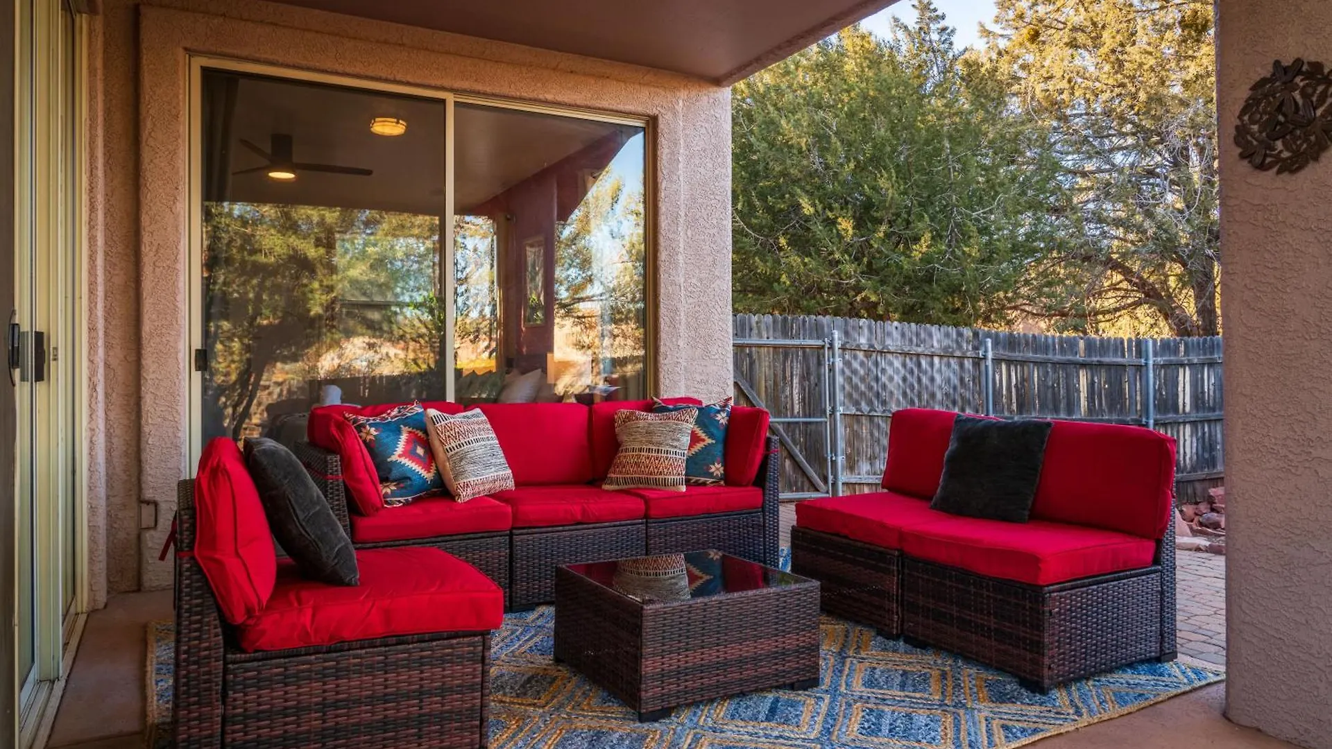 Lux Retreat - Hot Tub & Game *
