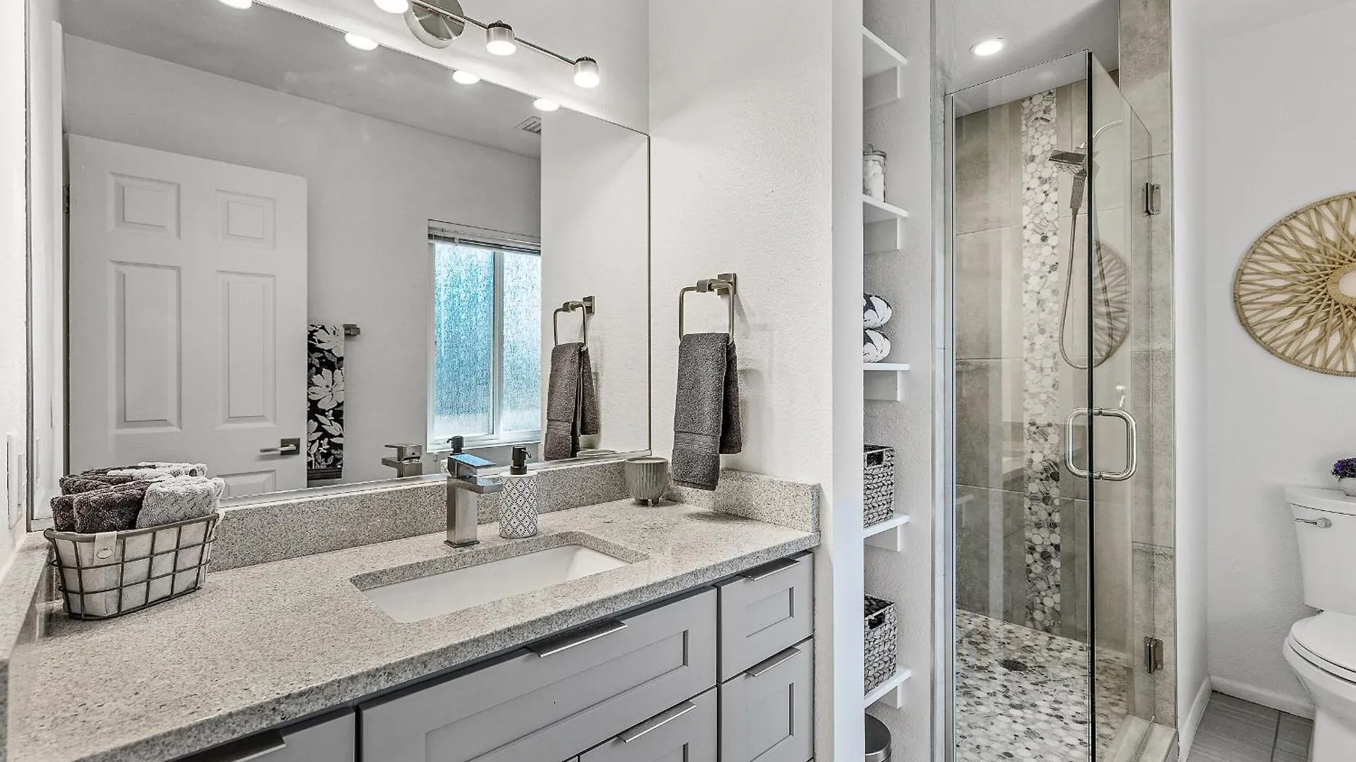 Trendy 3br In Sedona: Hot Tub/fire-pit /central Location Feriehus Sedona