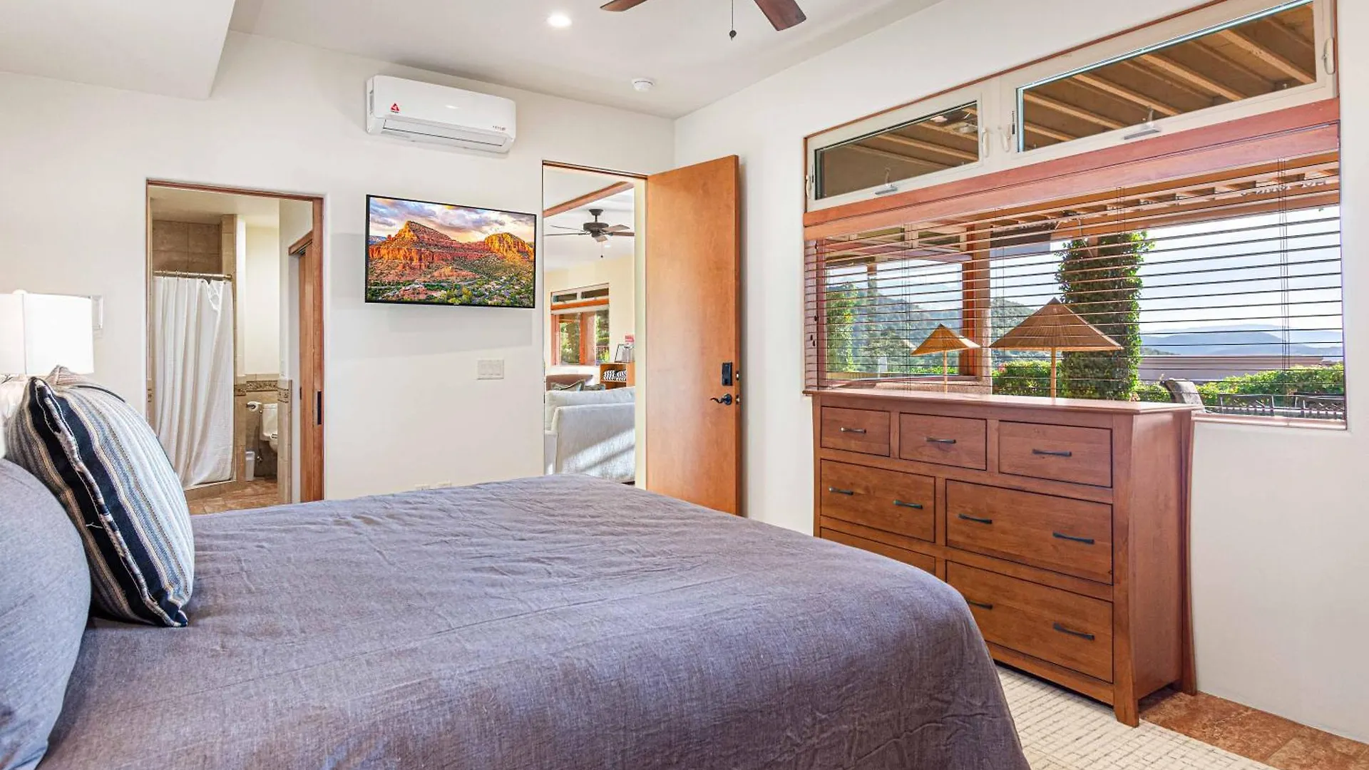 8-bedrooms With Stunning Views & 75' Lap Pool Sedona