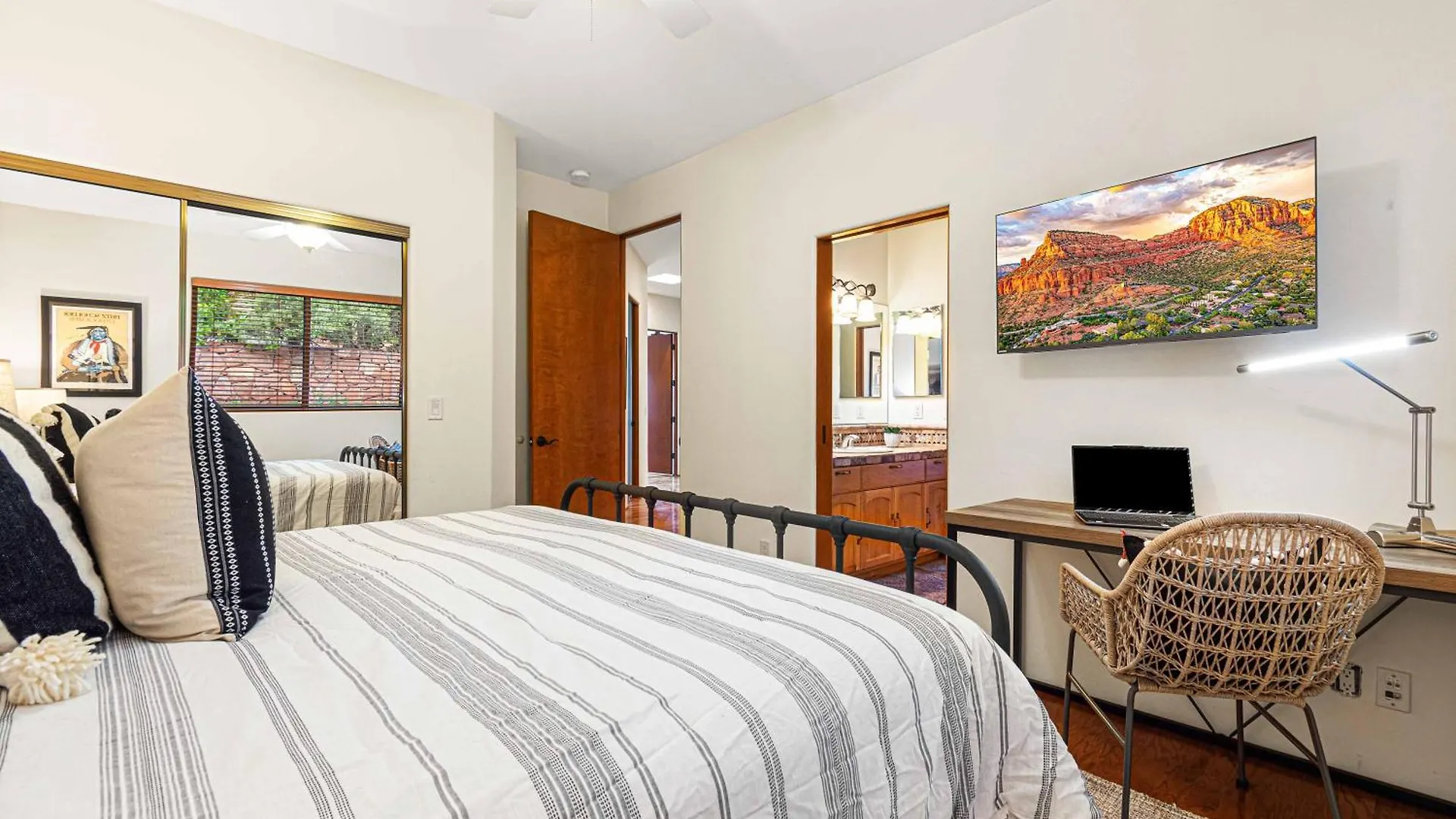 8-bedrooms With Stunning Views & 75' Lap Pool * Sedona