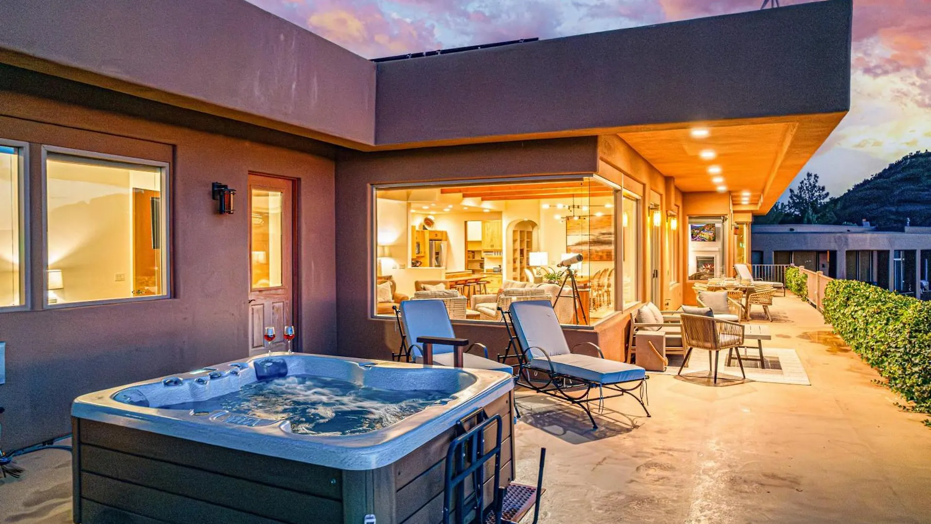 8-bedrooms With Stunning Views & 75' Lap Pool Sedona