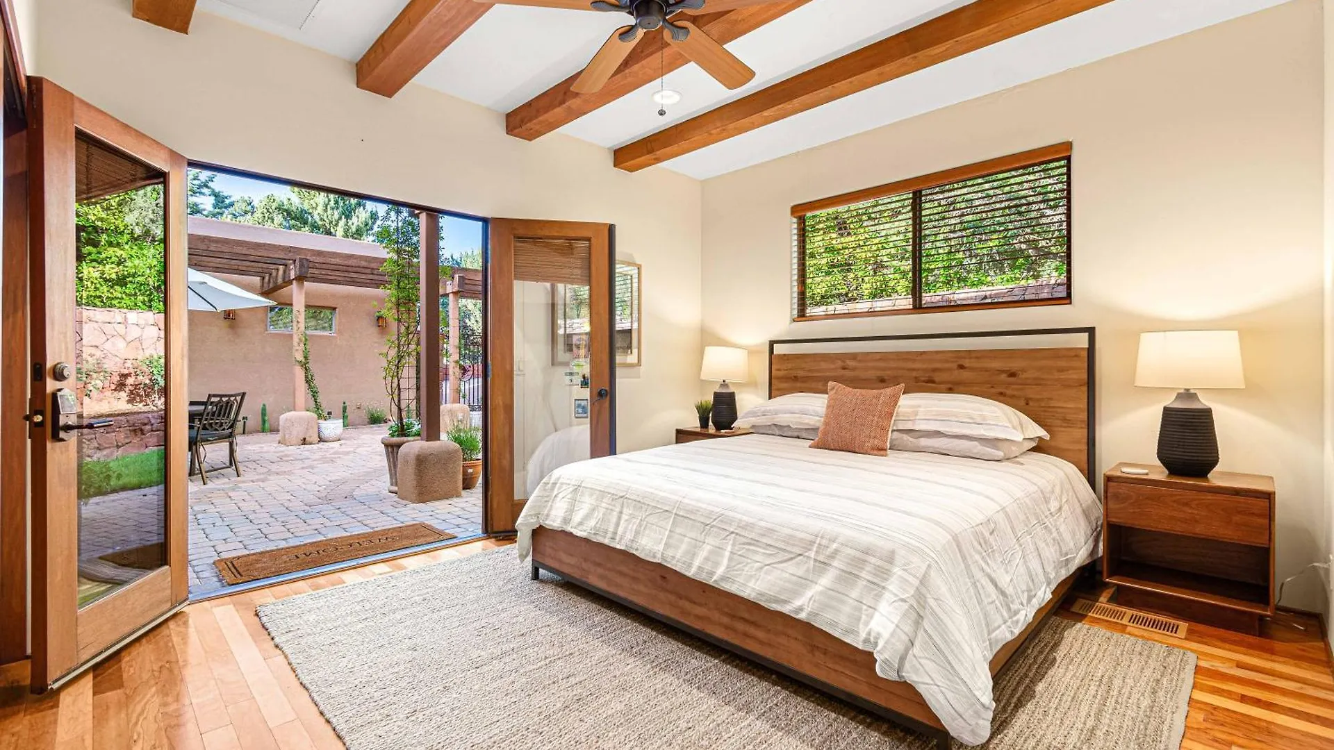 8-bedrooms With Stunning Views & 75' Lap Pool Sedona