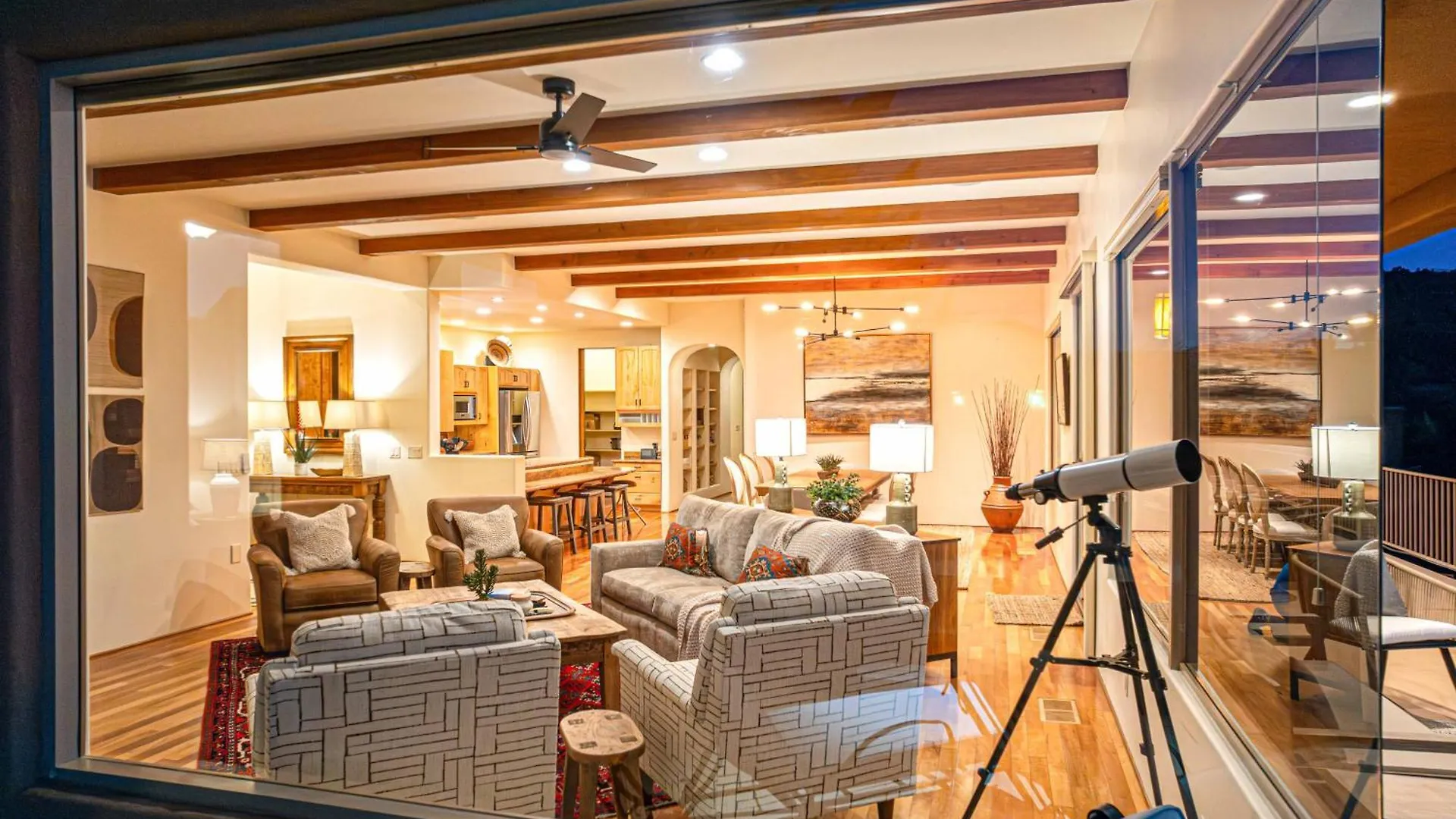 8-bedrooms With Stunning Views & 75' Lap Pool Dom wakacyjny