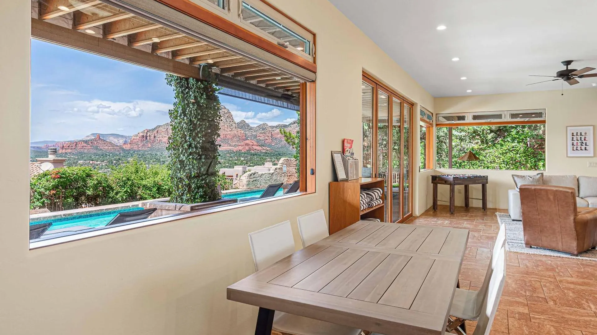 Dom wakacyjny 8-bedrooms With Stunning Views & 75' Lap Pool Sedona