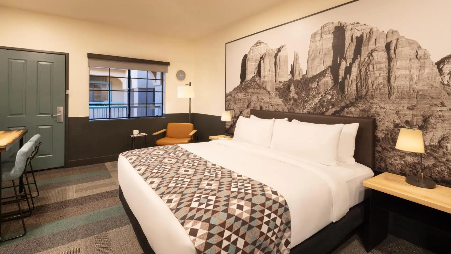 Mountain Modern Szálloda 3*