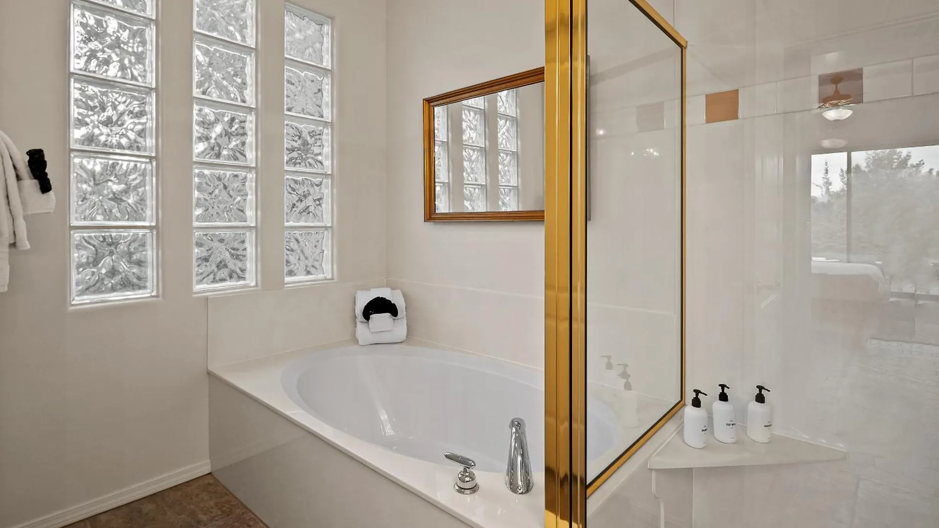 Brewer Road Private Hot Tub Stunning Red Rock Views Modern Southwestern Charm Prázdninový dům