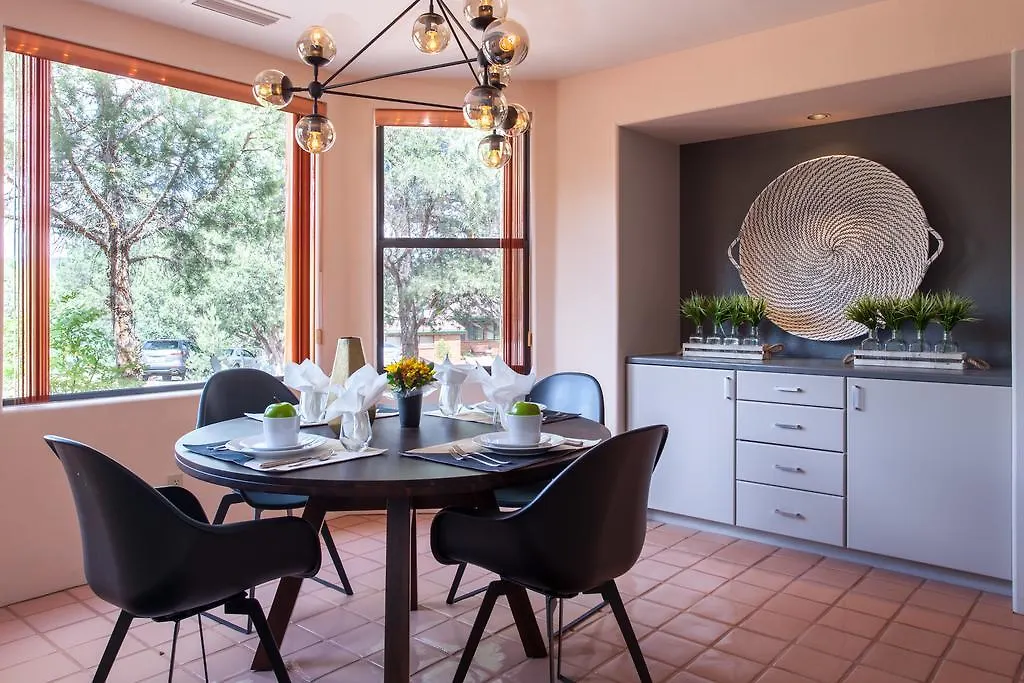 Sunset House West *