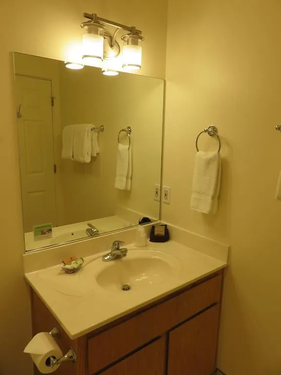 Village Hotel 2*