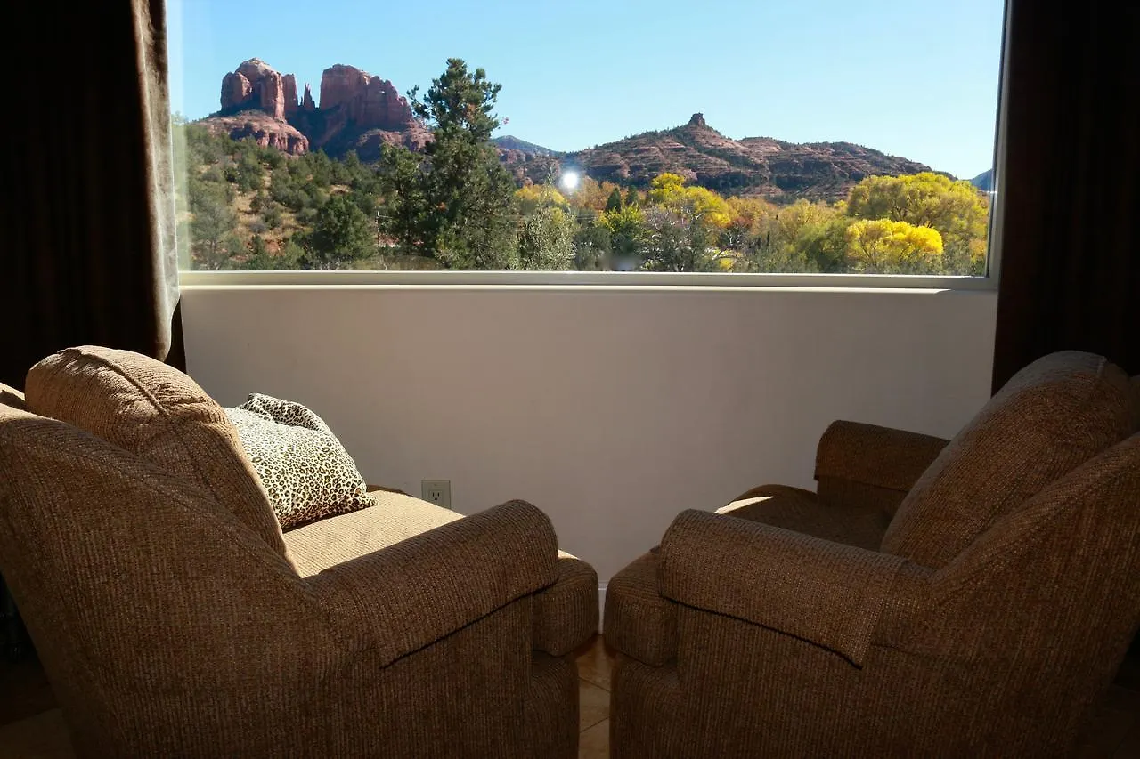 Cathedral Hideaway And Casita Bed & Breakfast *