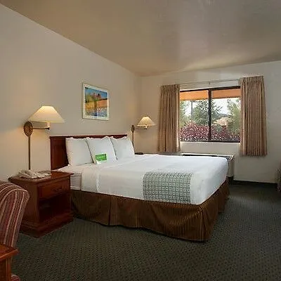Hotel Express - Oak Creek By Ihg