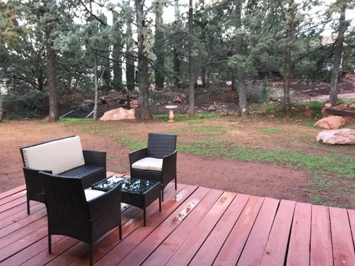 Dom wakacyjny Spacious House With Hot Tub Spa, To Enjoy Red Rock View, Near Amitabha Stupa, And Trails *