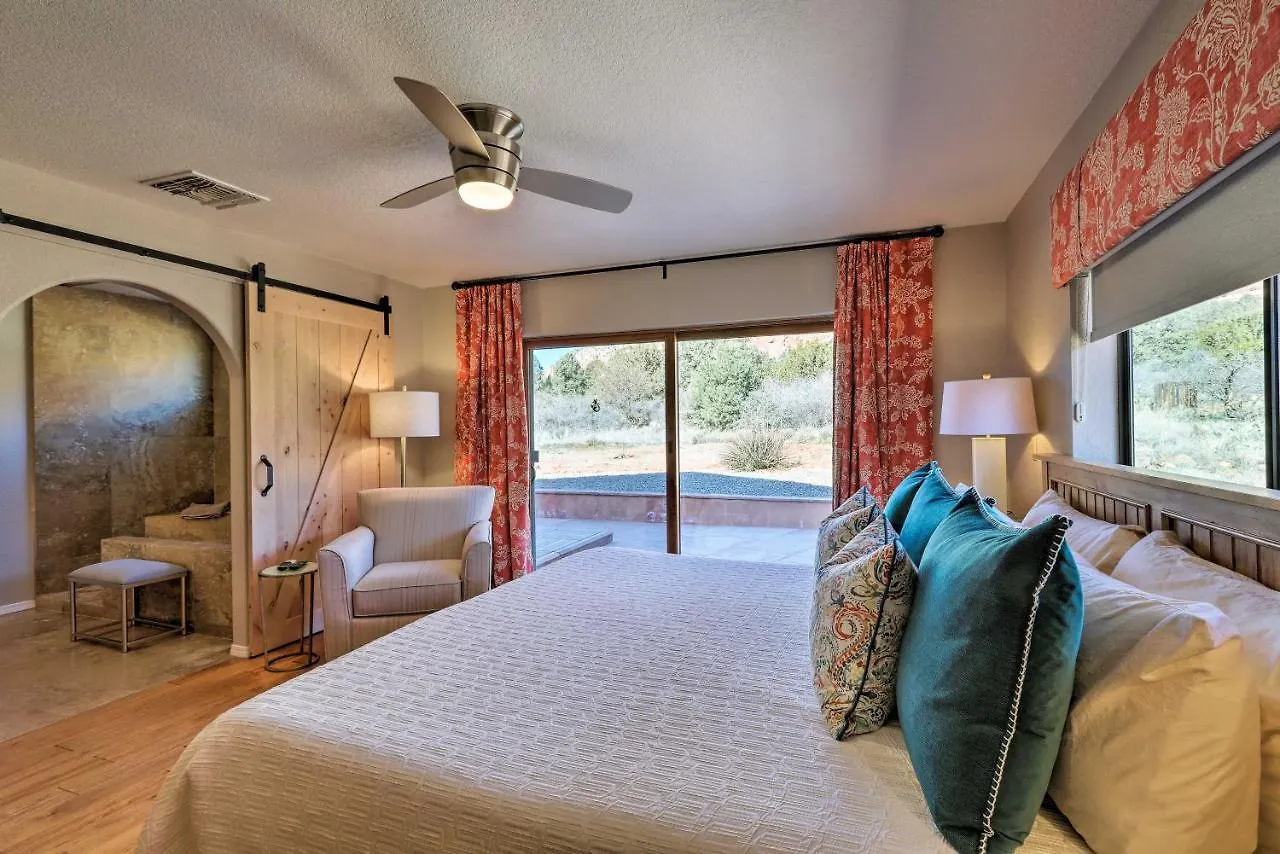 Tatil Evi Secluded Escape With Patio And Red Rock Views!