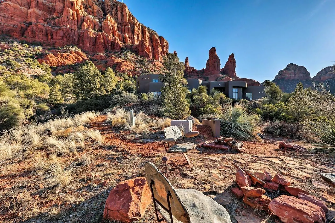 With Amazing View And On-site Hiking! Апартаменты *